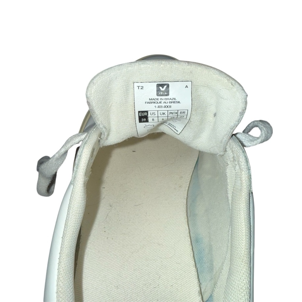 Veja Sneakers - Picture 6 of 6